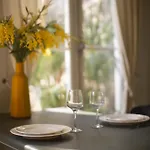 Maison D'invite Au Coeur D'un Jardin