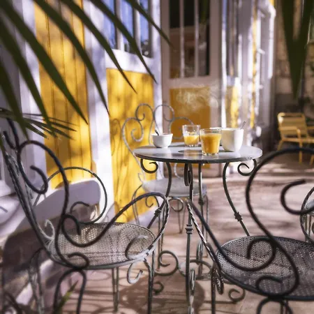 게스트하우스 Maison D'invite Au Coeur D'un Jardin 3*