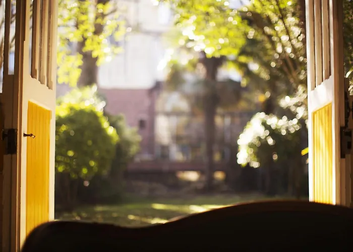 Maison D'invite Au Coeur D'un Jardin 게스트하우스 3*